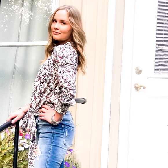 Groundbreaking Animal Print Front Tie Top - Picture 4 of 6